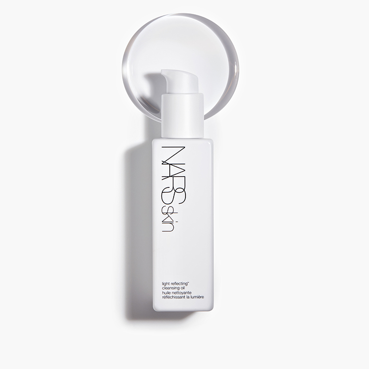 LIGHT REFLECTING™ CLEANSING OIL