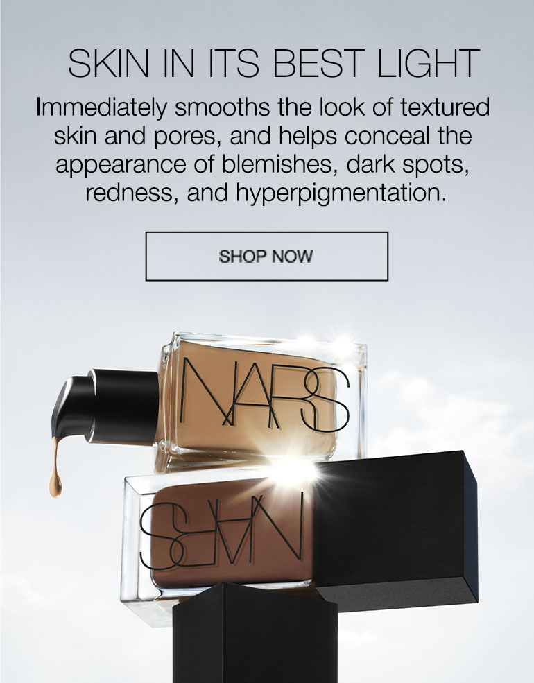 LIGHT REFLECTING COMPLEX. NARS’ exclusive complex helps to reflect light like a prism by addressing luminosit at the surface of the skin, while boosting the look of skin’s clarity and immersing skin in moisture and minerals.