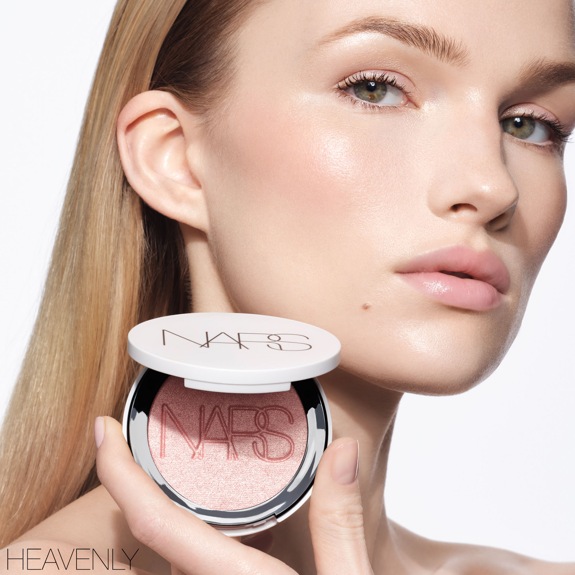 LIGHT REFLECTING™ LUMINIZING POWDER REFILL, NARS Powders LIGHT REFLECTING™ LUMINIZING POWDER REFILL, NARS Powders